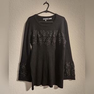 Karl Lagerfeld Women’s Black knit sweater with beautiful flower lace design | si